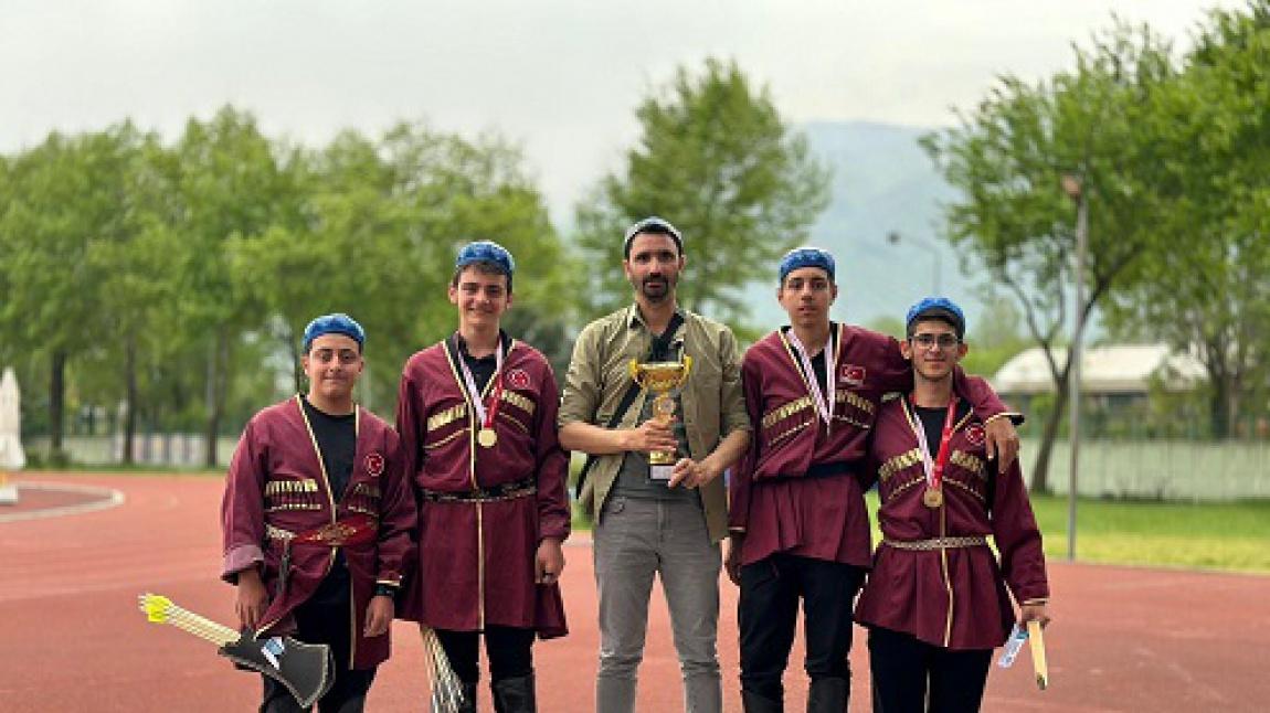 Orhangazi Mesleki ve Teknik Anadolu Lisesi Okçuluk Takımı Bursa Şampiyonu Oldu.